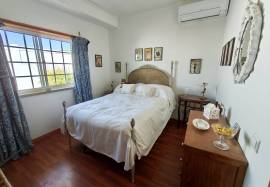 Well-Presented Detached House | 1,200m2 Plot | 30 Minutes from Lisbon Well-Presented Detached House | 1,200m2 Plot | 30 Minutes from Lisbon