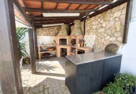 Well-Presented Detached House | 1,200m2 Plot | 30 Minutes from Lisbon Well-Presented Detached House | 1,200m2 Plot | 30 Minutes from Lisbon