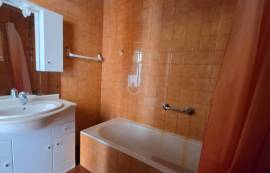2 Bedroom Apartment with Terrace 2 Bedroom Apartment with Terrace