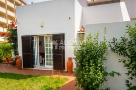 Lovely three bedroom house near the golf course and 2km from Vilamoura Marina.