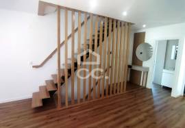 Terraced house in a central area of the city of Alcobaça. Terraced house in a central area of the city of Alcobaça.