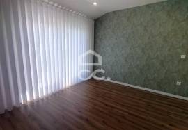 Terraced house in a central area of the city of Alcobaça. Terraced house in a central area of the city of Alcobaça.