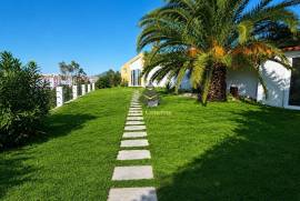 villa with swimming pool in Setúbal villa with swimming pool in Setúbal