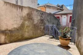 Charming 18th Century Village House, Entirely Renovated, With 2 Bedrooms And A Sunny Terrace.