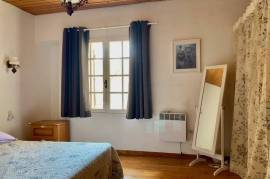 Charming 18th Century Village House, Entirely Renovated, With 2 Bedrooms And A Sunny Terrace.