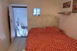Charming Village House In Excellent Condition, Offering 90 M2 Of Living Space, Close To All Amenities.