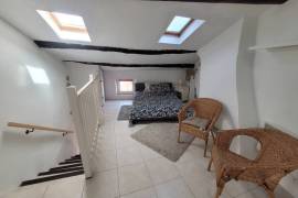 Charming Village House In Excellent Condition, Offering 90 M2 Of Living Space, Close To All Amenities.