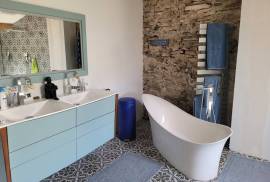 Charming Old Winegrower's House With 170 M2 Living Space And A 225 M2 Garden.