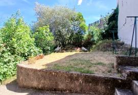 Beautifully Renovated House With 4 Bedrooms, Garage, Terrace And Garden, In An Idyllic Environment.