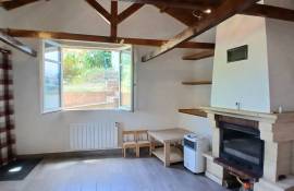 Beautifully Renovated House With 4 Bedrooms, Garage, Terrace And Garden, In An Idyllic Environment.