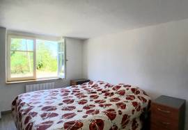 Beautifully Renovated House With 4 Bedrooms, Garage, Terrace And Garden, In An Idyllic Environment.