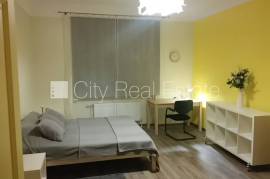 Apartment for rent in Riga, 125.00m2