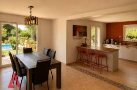 5 room, 140m2 House for sale in Laurens - 440 000 € * 5 room, 140m2 House for sale in Laurens - 440 000 € *