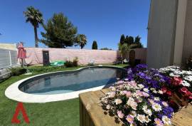 4 room, 120m2 House for sale in Nezignan l'eveque - 370 000 € *