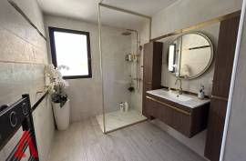 4 room, 120m2 House for sale in Nezignan l'eveque - 370 000 € * 4 room, 120m2 House for sale in Nezignan l'eveque - 370 000 € *