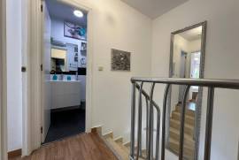 listing listing