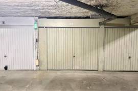 Garage / Box de 13m² sur l'avenue Jean Moulin - Hyères