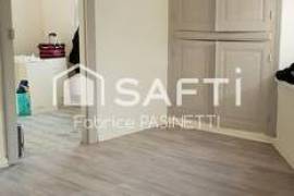Immeuble :3 logements loués + 1 à créer Idéal investisseur A saisir