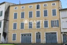Immeuble 179 m² avec garages en centre ville