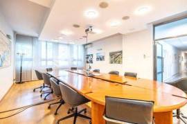 Zagreb, Folnegovićevo naselje, office space 656 m² on the 3rd floor of an office building