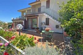 Charming Apartment in the Heart of Budoni Everything Within Walking Distance
