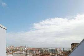 Full building for sale in the historic Graça district