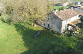 Beautiful Character Country House with Outbuildings 7 Minutes from Villefagnan - €159575