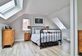 listing listing