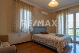 Maisonette 570 sq.m for sale