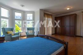 Maisonette 570 sq.m for sale