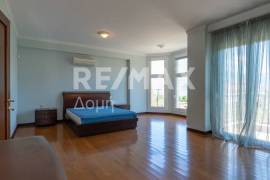 Maisonette 570 sq.m for sale
