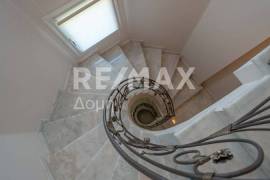 Maisonette 570 sq.m for sale