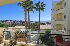 3 Bedroom apartment in Meia Praia with stunning sea views