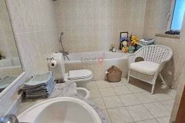 3 Bedroom apartment in Meia Praia with stunning sea views