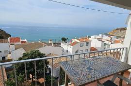 2 Bedroom apartment with spectacular sea view