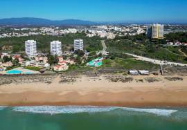 Land of 542 m2 and project for a villa about 900 meters from the Beaches of Alvor.