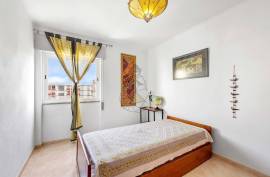Spacious apartment in Portimão with urban views Spacious apartment in Portimão with urban views