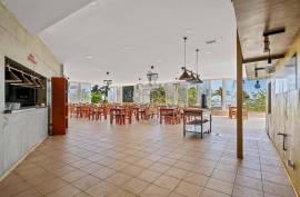 A business with Summer Soul - Restaurant in Praia da Rocha A business with Summer Soul - Restaurant in Praia da Rocha