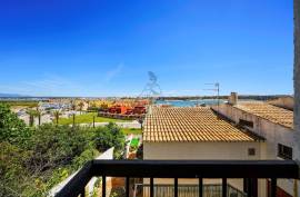 Between the Marina and the historic Fort of Santa Catarina, a unique location where history meets the sea - Praia da Rocha Between the Marina and the historic Fort of Santa Catarina, a unique location where history meets the sea - Praia da Rocha