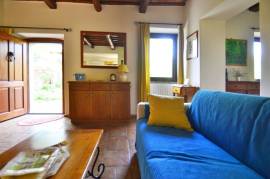 Apartment with garden