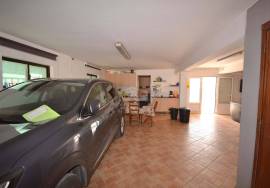 Four‑Bed. Semi‑Detached Villa with Pool and Garage.