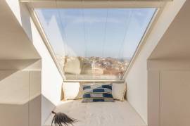 A French Art of Living in the Heart of Lisbon – Architect's Duplex between Estrela and the Parliament