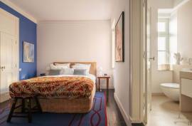 A French Art of Living in the Heart of Lisbon – Architect's Duplex between Estrela and the Parliament
