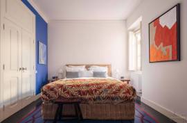 A French Art of Living in the Heart of Lisbon – Architect's Duplex between Estrela and the Parliament