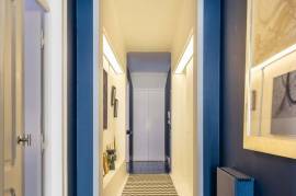 A French Art of Living in the Heart of Lisbon – Architect's Duplex between Estrela and the Parliament