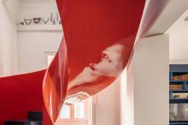 A French Art of Living in the Heart of Lisbon – Architect's Duplex between Estrela and the Parliament
