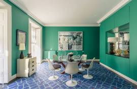 A French Art of Living in the Heart of Lisbon – Architect's Duplex between Estrela and the Parliament