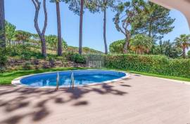 Exceptional Golf Course Residence in the Heart of Vilamoura Exceptional Golf Course Residence in the Heart of Vilamoura