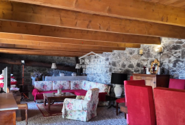 Rustic Enchanting Home with Ocean Views – Madeira Island