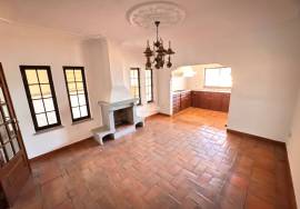 Mixed building for housing and commerce, with views and generous space in Tramaga.